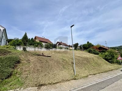 BAUGRUNDSTÜCK MIT AUSSICHT