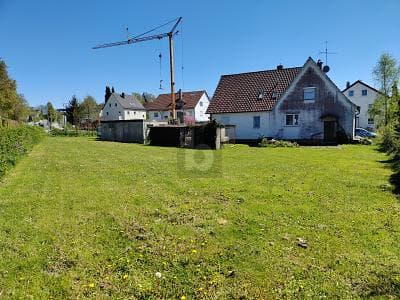 BAUGRUNDSTÜCK MIT ALTBESTAND IN WEIßENHORN