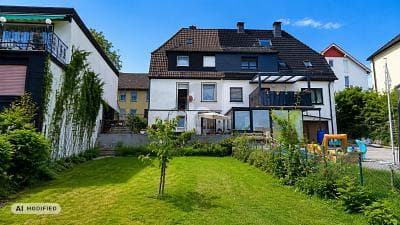 IHR NEUES ZUHAUSE MIT HERRLICHER GARTENOASE