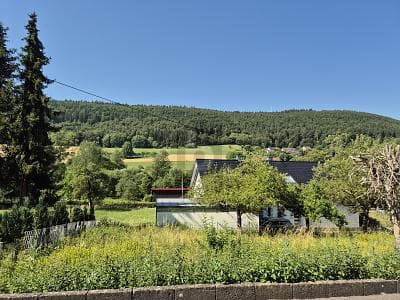 SONNIG & RUHIG MIT ERWEITERUNGSOPTION