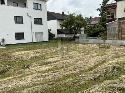 ATTRAKTIVES BAUGRUNDSTÜCK IN STADTNAHER LAGE
