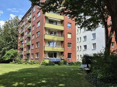 BELIEBTE RUHIGE LAGE, FAHRSTUHL, BLICK INS GRÜNE