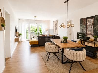 ZUHAUSE MIT WOHLFÜHLCHARAKTER