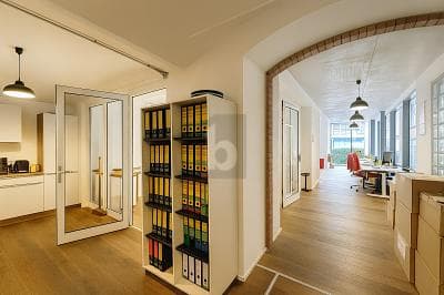 MODERNE BÜROETAGE IN BESTER LAGE