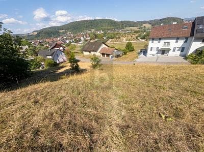 UNVERBAUBARE AUSSICHT IN BESTER HANGLAGE