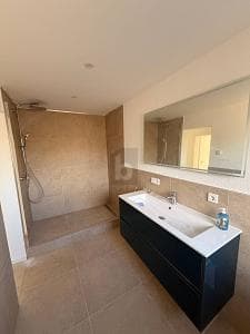 ERSTBEZUG NACH KERNSANIERUNG IN ZENTRALER LAGE
