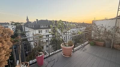 EXKLUSIVE MAISONETTE MIT PRIVATER DACHTERASSE