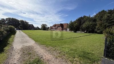 IHR SONNENVERWÖHNTER PLATZ IN TOP LAGE
