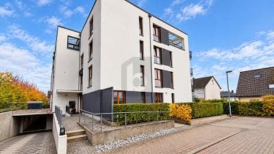 MODERN, KOMFORTABEL UND MIT EIGENEM GARTEN