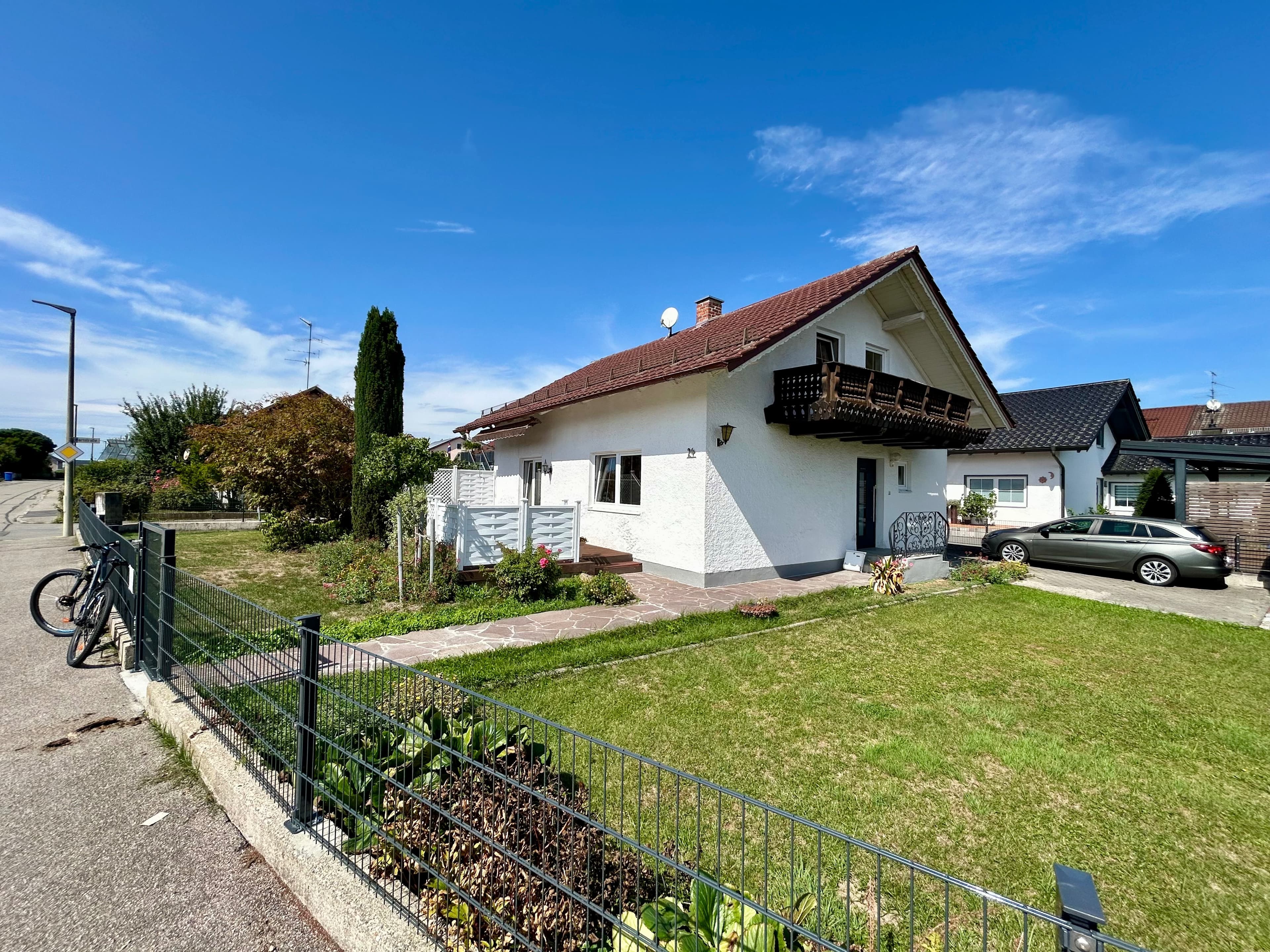 Einfamilienhaus mit Potenzial – großes Grundstück, Terrasse & individuelle Gestaltungsmöglichkeiten