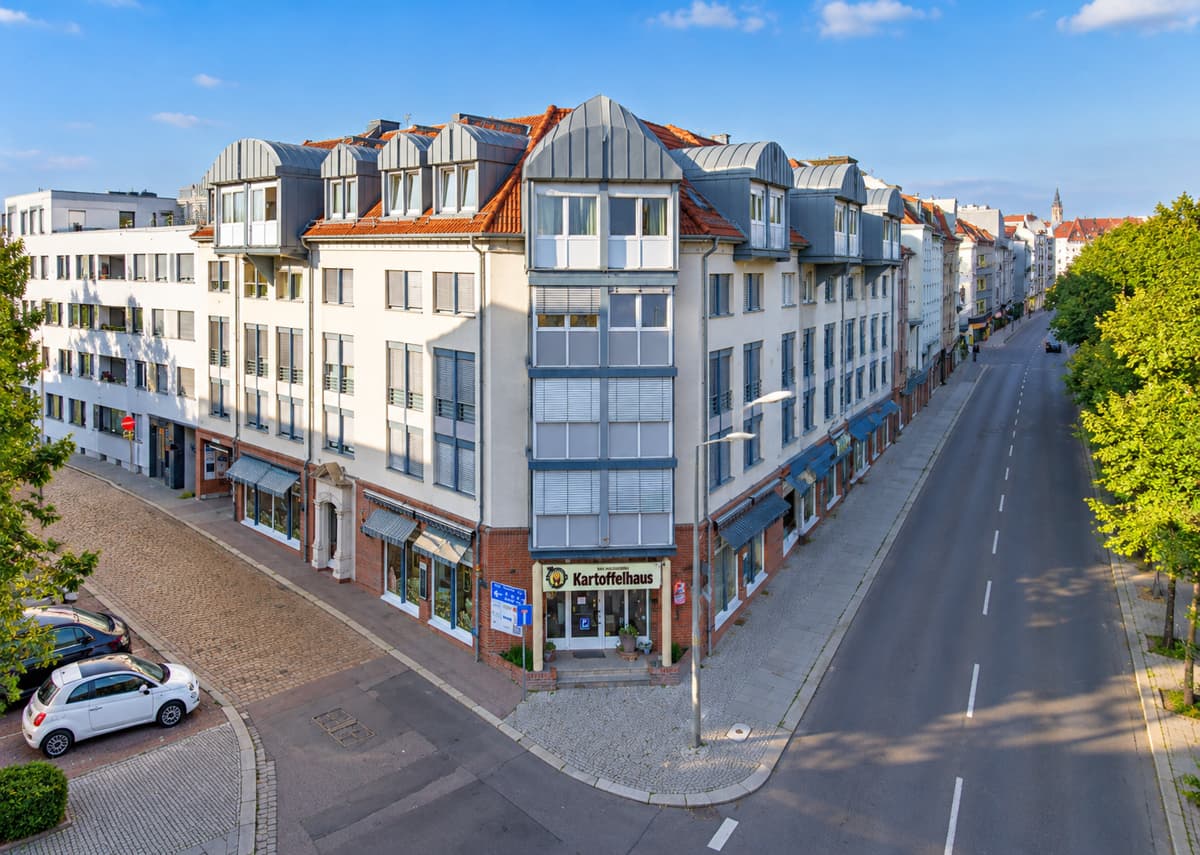 Großzügige 5-Raumwohnung im Dachgeschoss mit Loggia und Aufzug!