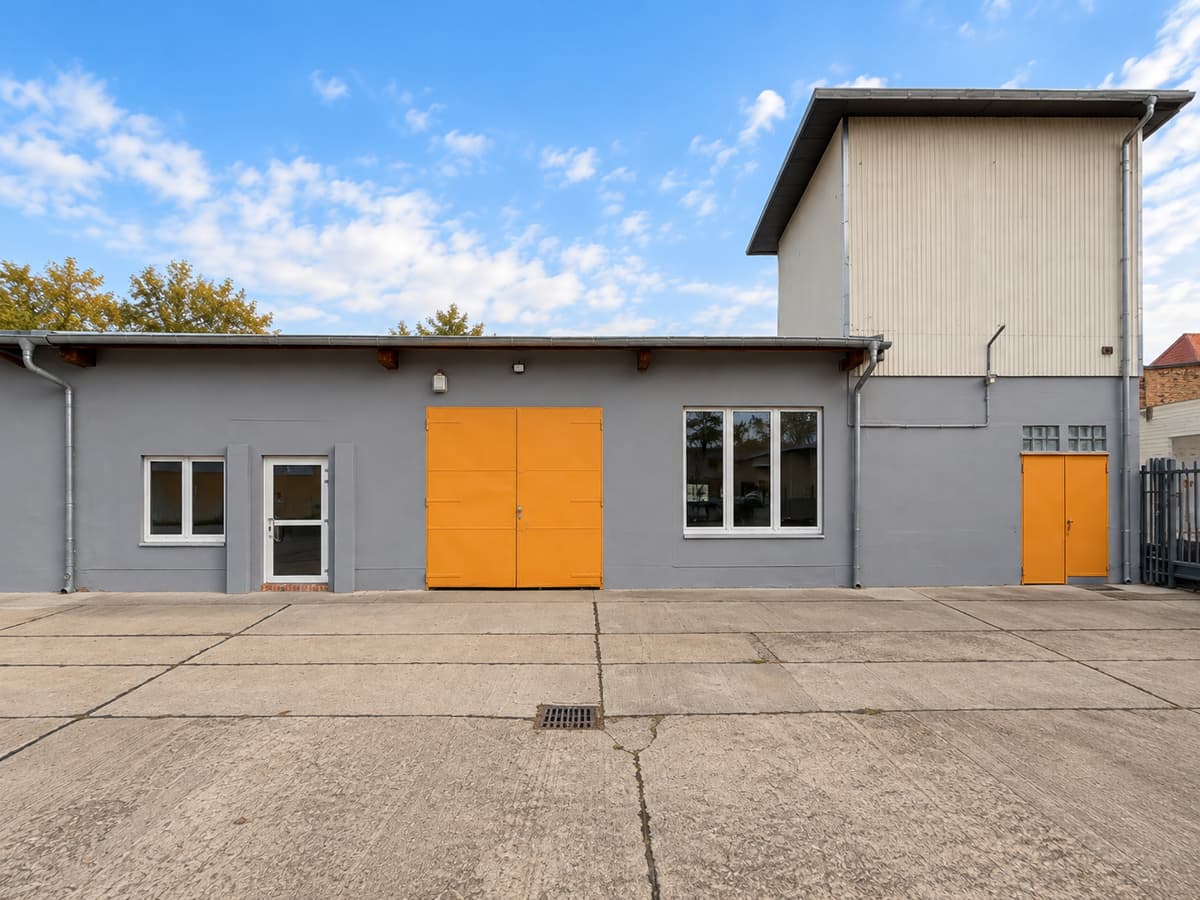 Frisch saniert! Werkhalle, Lager & Büro | ca. 675 m² | Große Zufahrt & Stellplätze