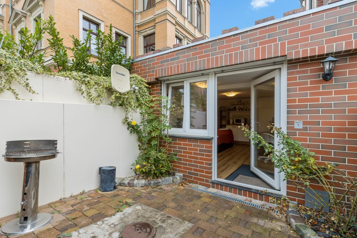 Voll möblierte 1-Raumwohnung im Mühlwegviertel mit Terrasse!