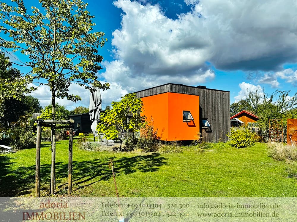 Modernes Kleinhaus in ökologischer und nachhaltiger Holzbauweise auf idyllischem Erbpachtgrundstück