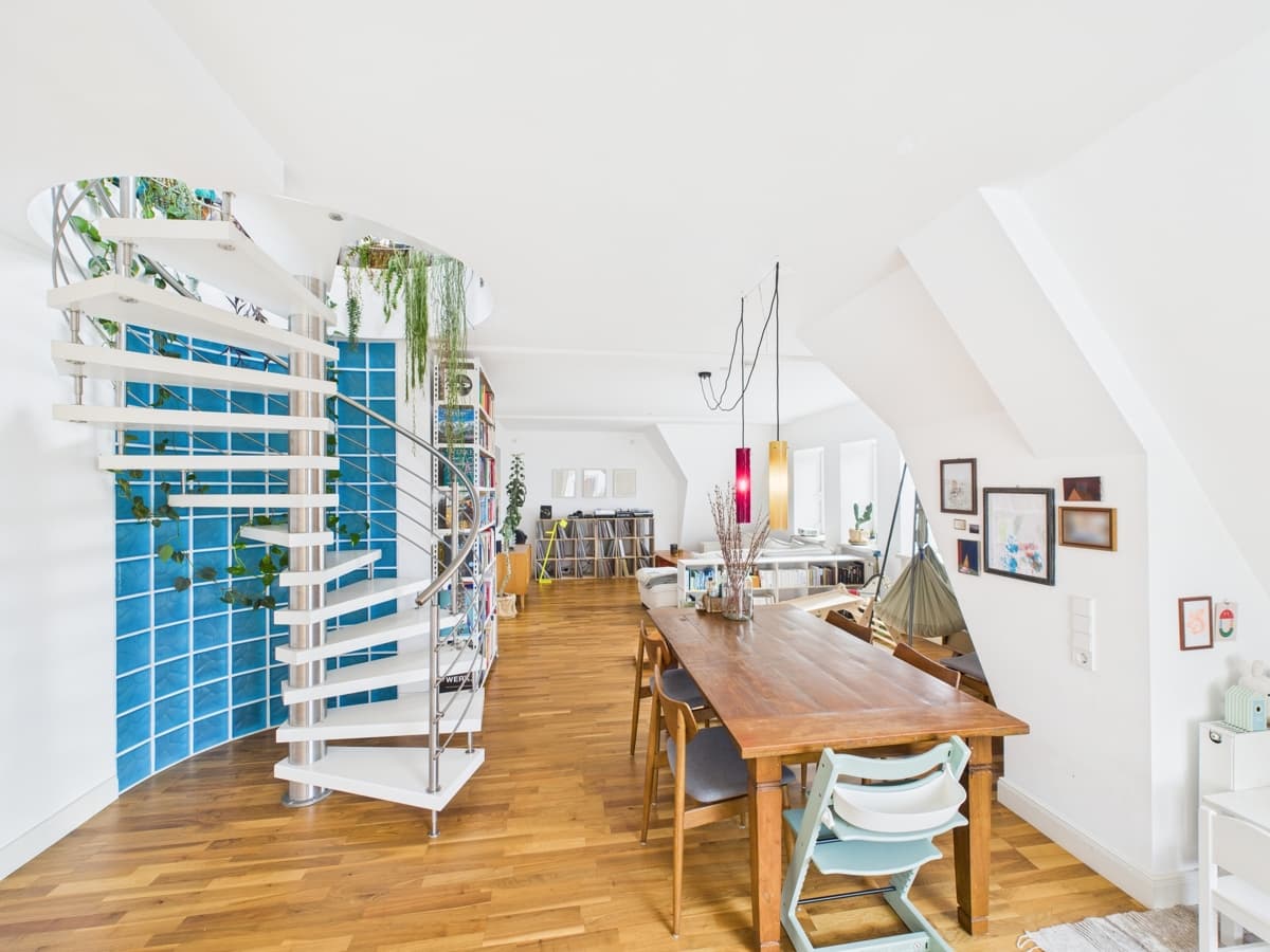 Exklusive Penthouse Wohnung am Killesberg mit viel Platz und traumhafter Aussicht, Loggia, 2 Garagen