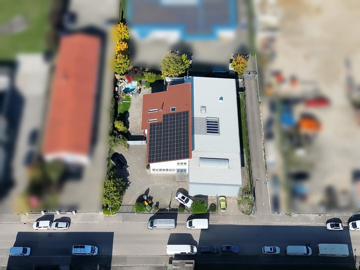 Ein Standort. Viele Möglichkeiten. Außergewöhnliches Gewerbeanwesen in Augsburg-Lechhausen.