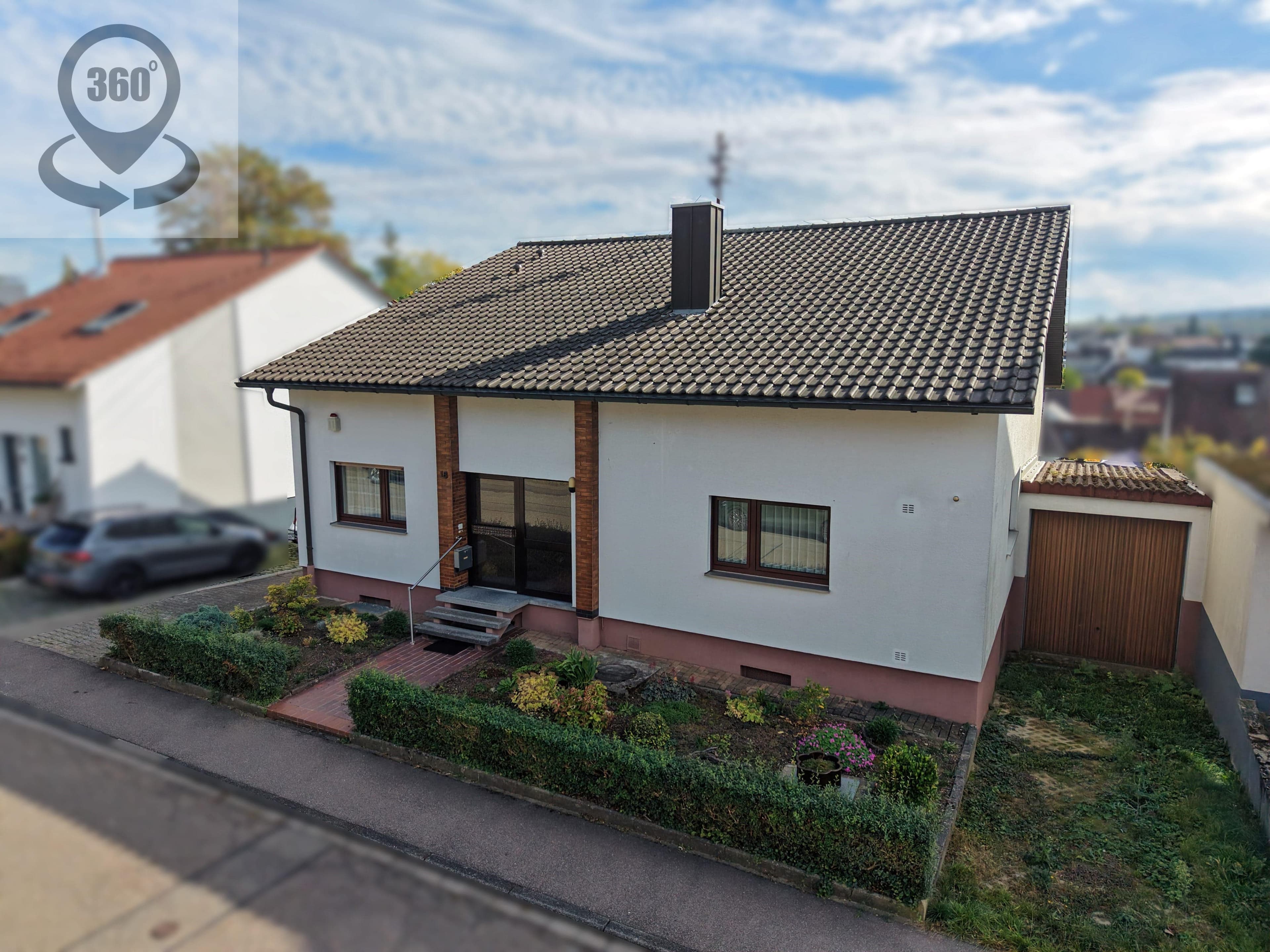 Einfamilienhaus mit Einliegerwohnung und Ausbaupotential in Bretten-Diedelsheim!