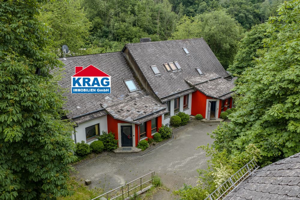 ++ KRAG Immobilien ++ Großes Haus für mehrere Generationen mit weitläufigem Grundstück ++