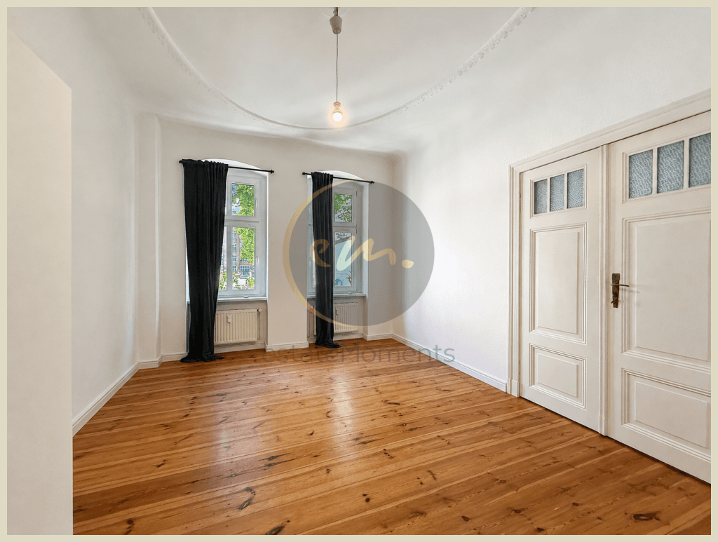 Attraktive Stuck-Altbau-Wohnung zur perspektivischen Eigennutzung