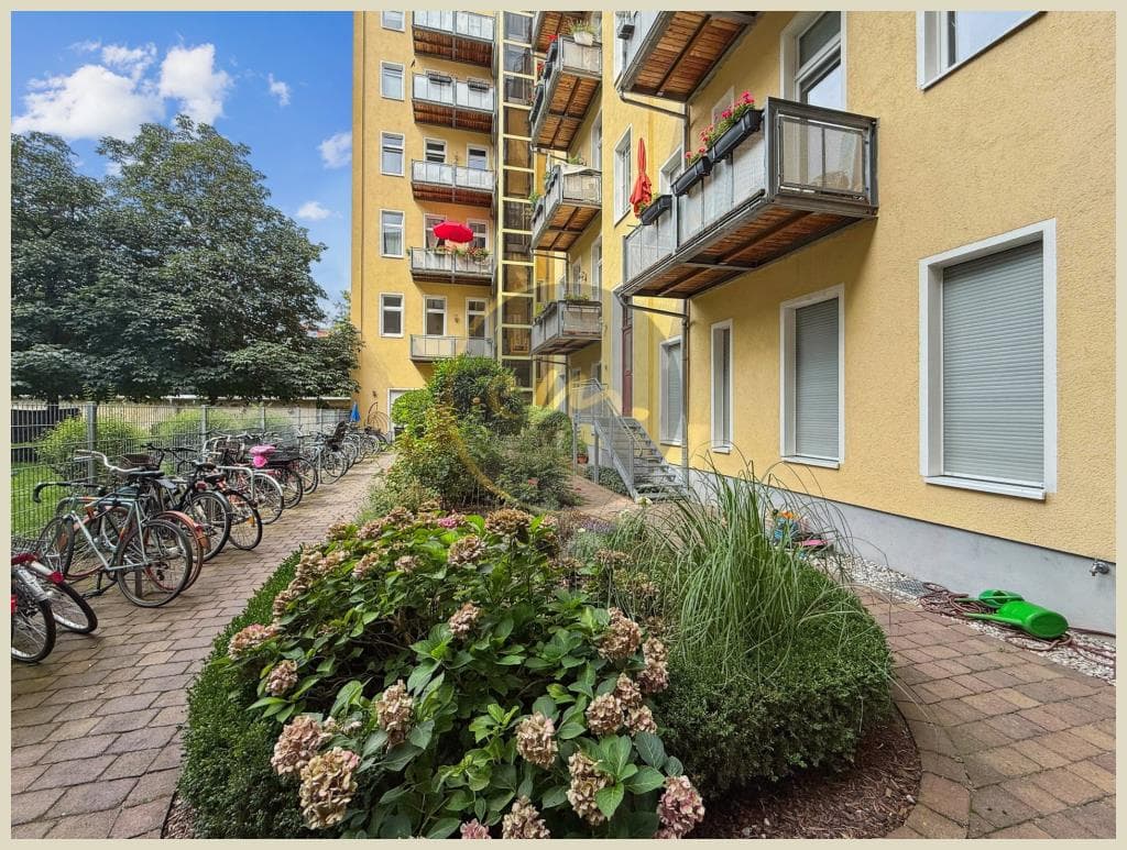 Nähe Ostbahnhof und Media-Spree: Helle Terrassenwohnung in ruhiger Umgebung...