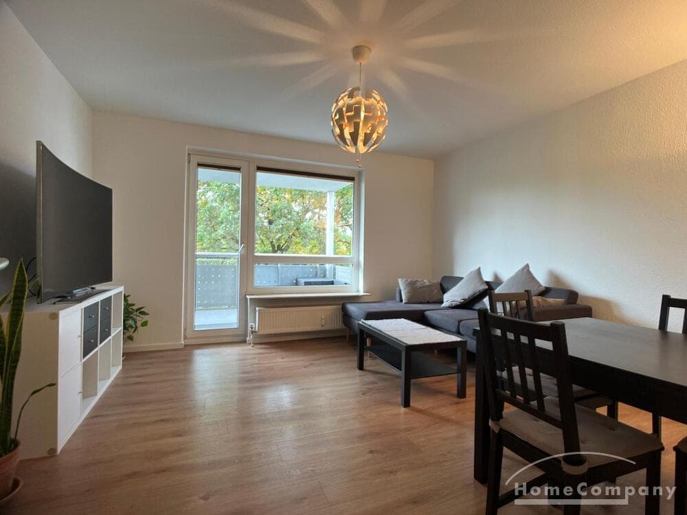 Niederursel-Nordweststadt AG8072793 - Neu möbliertes Apartment mit 2 separaten S chlafzimmern