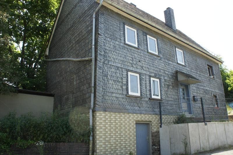 **TEILRENOVIERTES EFH SUCHT SELBERMACHER - FÜR KLEINES GELD-IN MUDERSBACH**