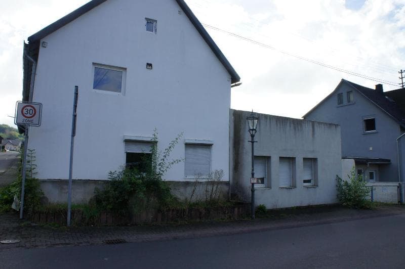 ** MEHRFAMILIENHAUS - ROHBAU - FÜR HANDWERKER UND INVESTOREN ****