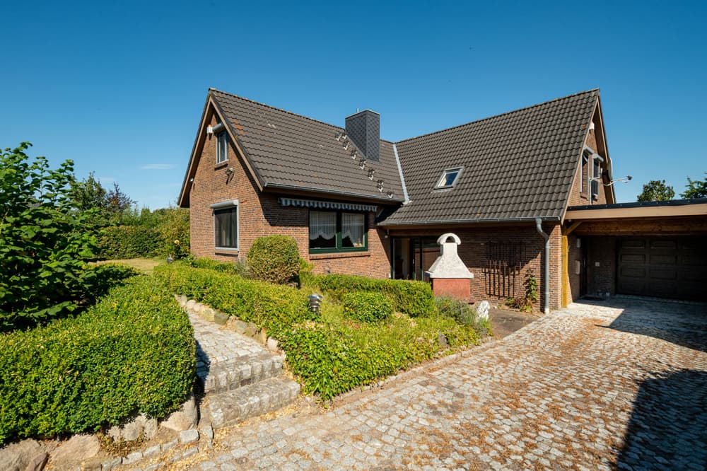 Viel Platz und Komfort, nahe an Husum gelegen und einzugsbereit: Einfamilienhaus in Mildstedt.