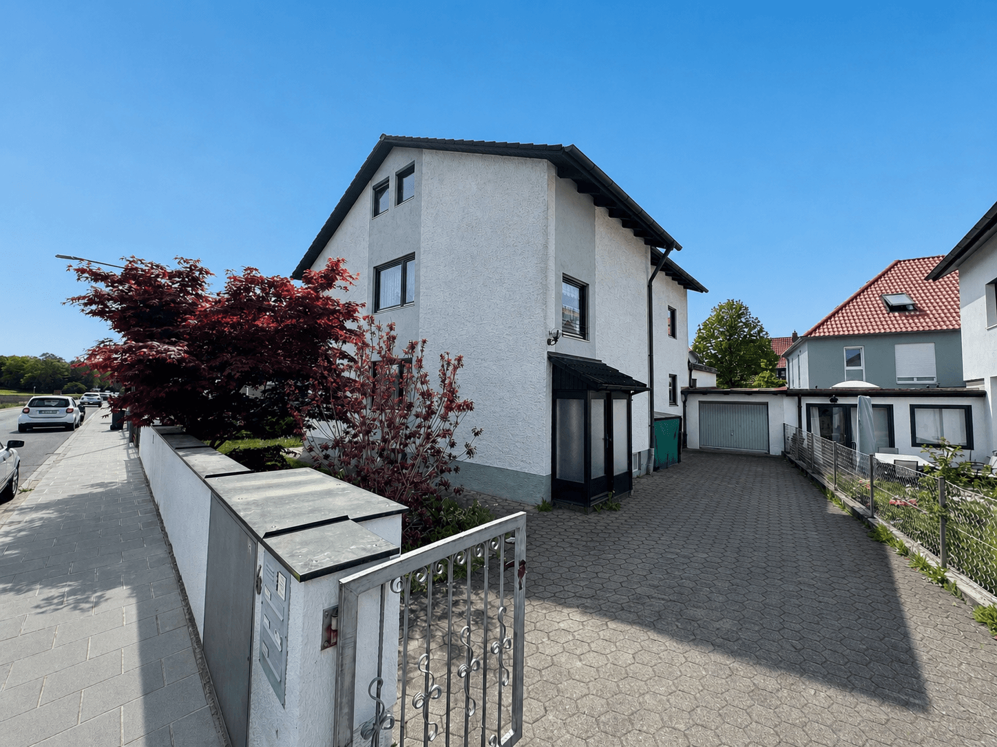 Viel Platz, viele Möglichkeiten – Mehrfamilienhaus in attraktiver Wohnlage von Dachau!
