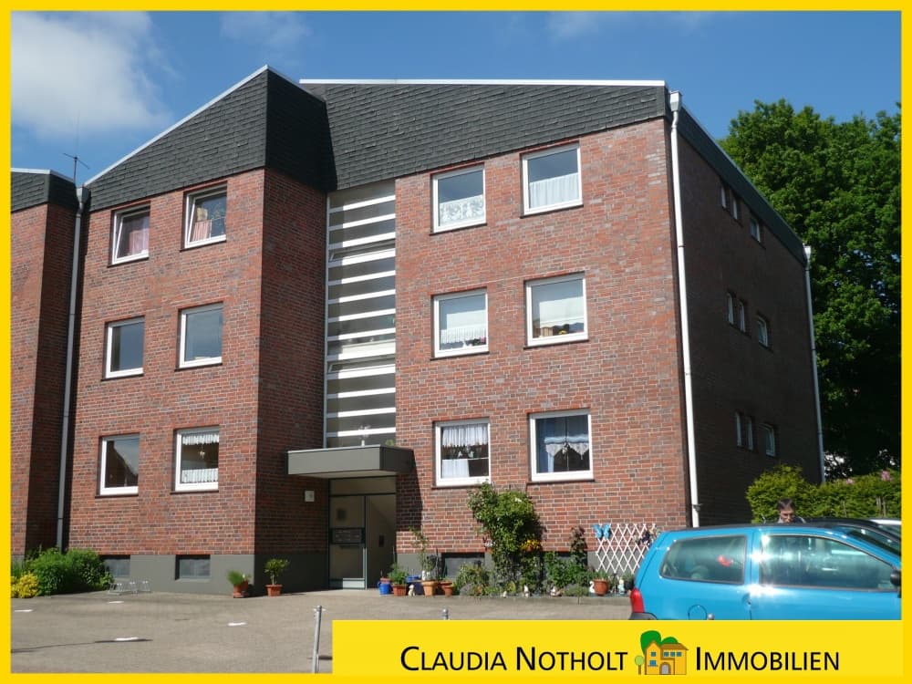 Zentrale 3- Zimmer-Wohnung mit EBK und Balkon ab sofort frei!