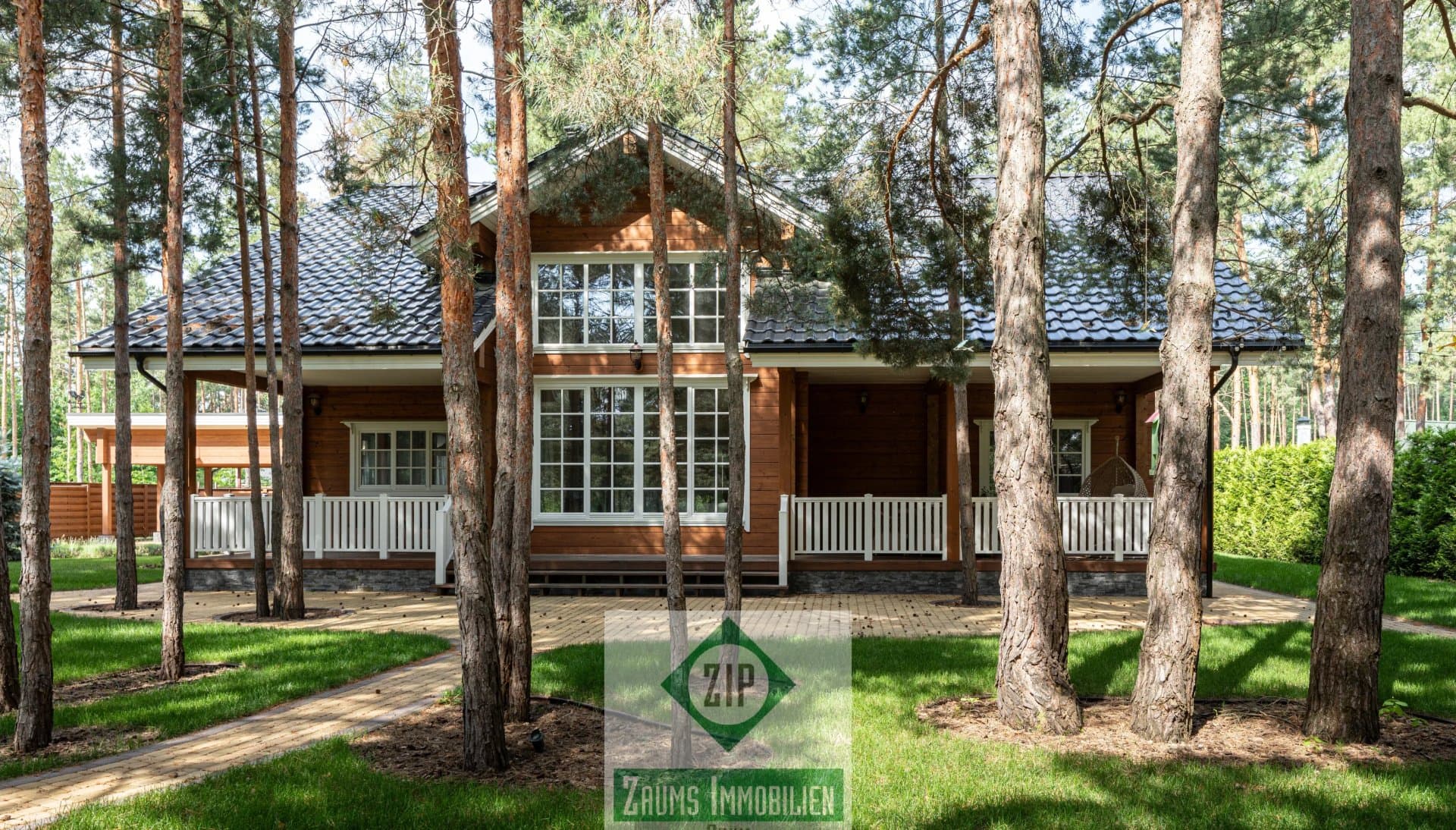 Classic 328 – Großzügiges Wohnen mit Holz und Galerie