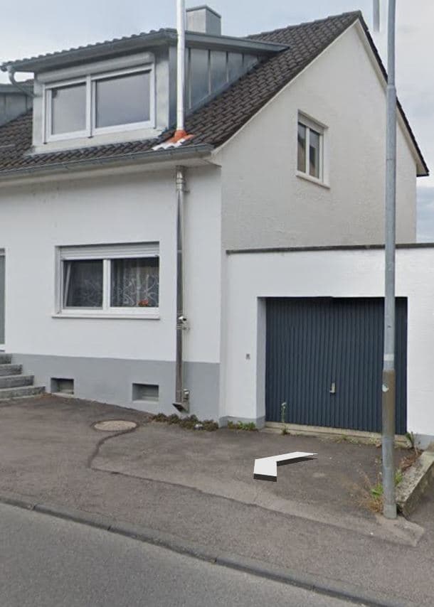 Einzelgarage mit Stromanschluss und Außenstellplatz in zentraler Lage von Allensbach