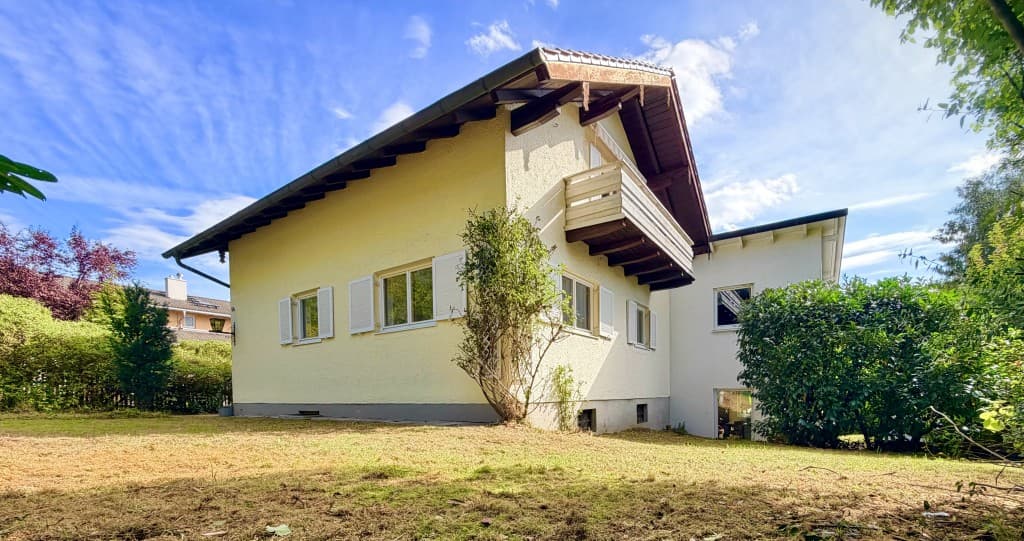 1-2 Familienhaus mit viel Raum für mehrere Generationen und Handwerker!
Nahe S-Bahnstation Starnberg-Nord – 82319 Starnberg