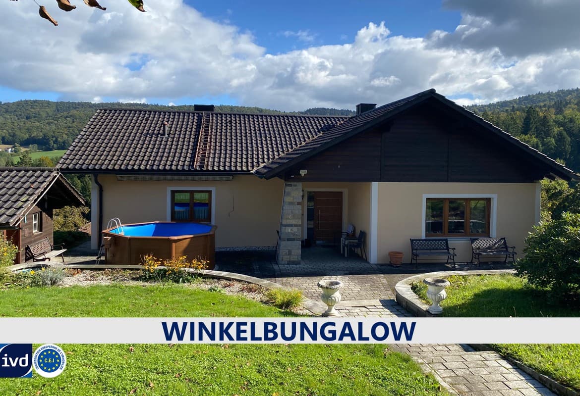 SONNIGER WINKELBUNGALOW MIT EINLIEGERWOHNUNG