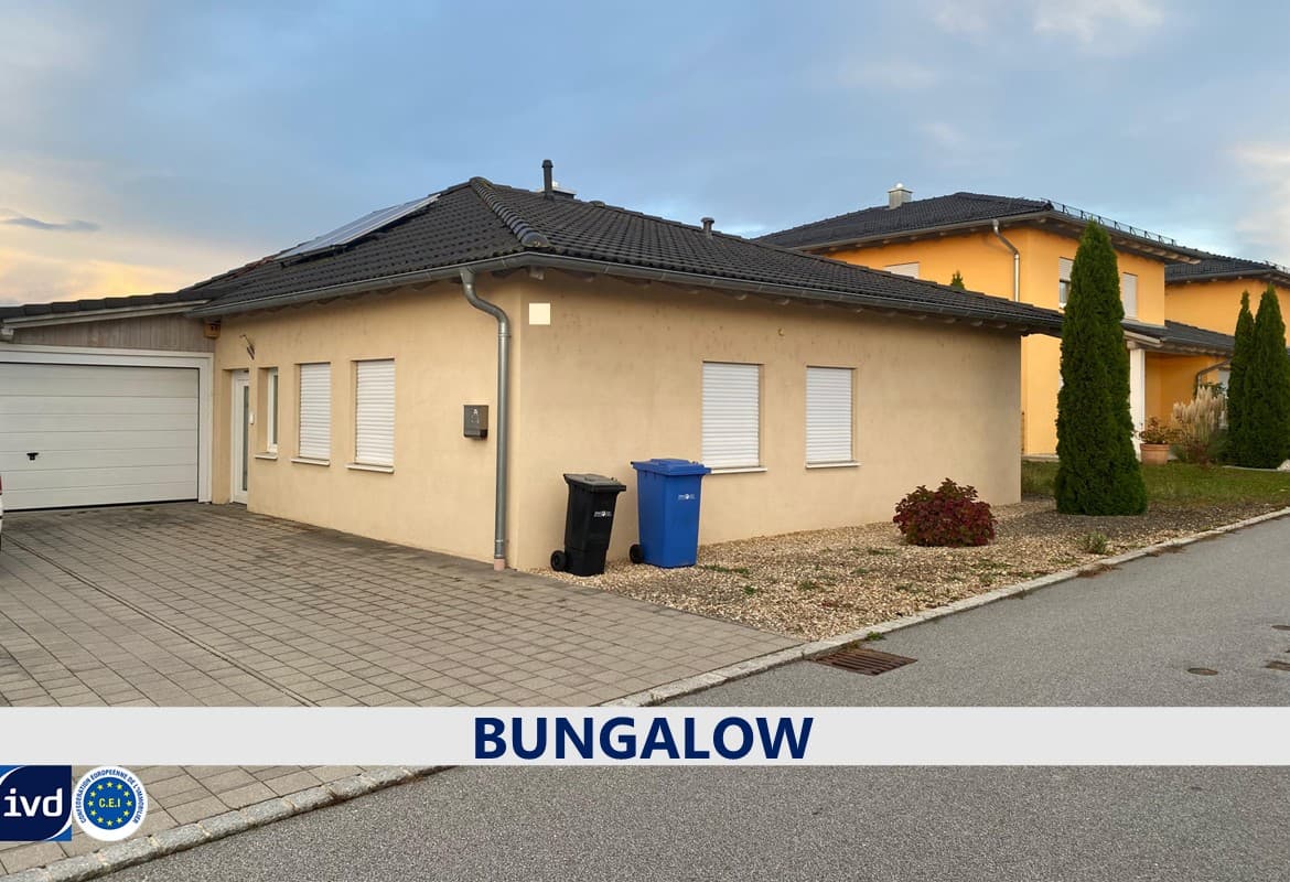 WALMDACH BUNGALOW - PROVISIONSFREI