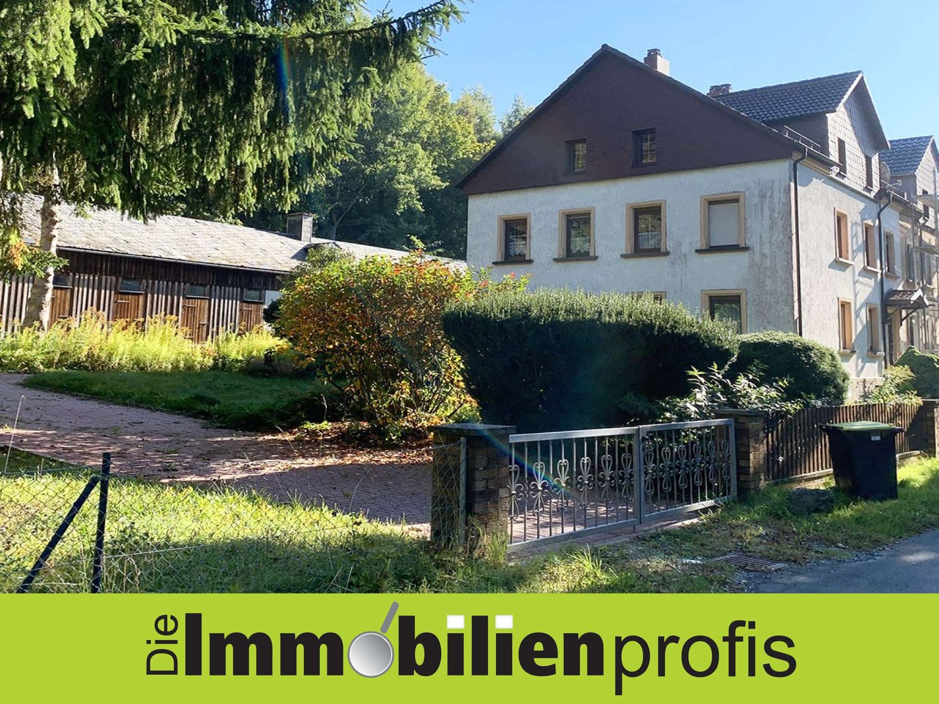 Natur pur: 1-3 Familienhaus in Alleinlage bei Konradsreuth