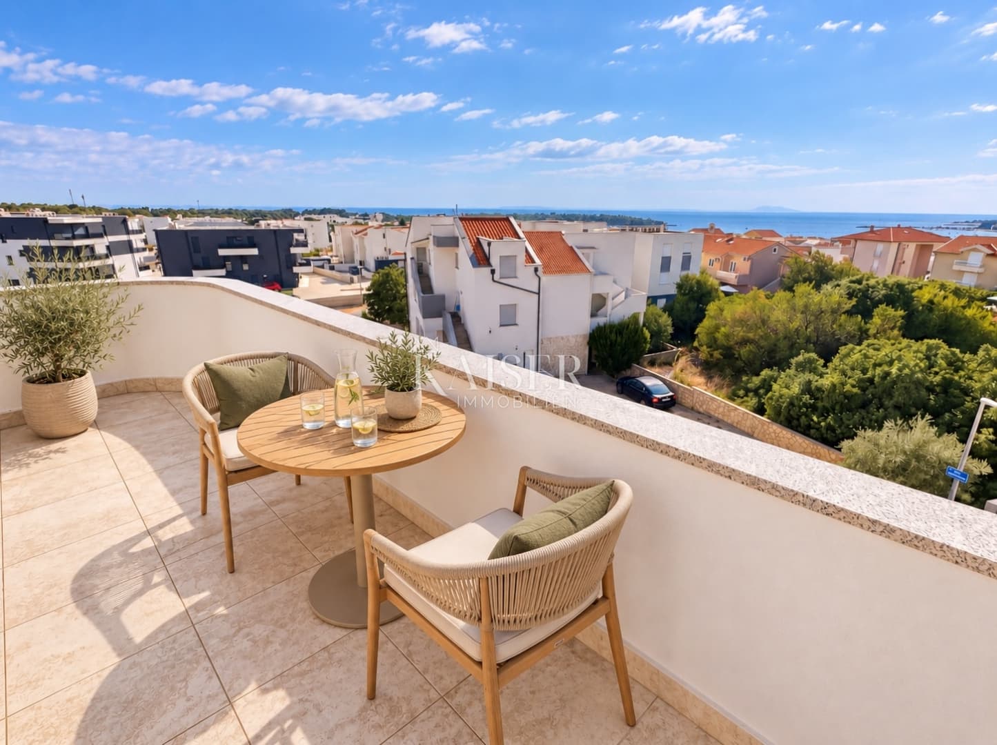 Pag, Novalja – 2-in-1-Penthouse mit zwei Terrassen und Meerblick
