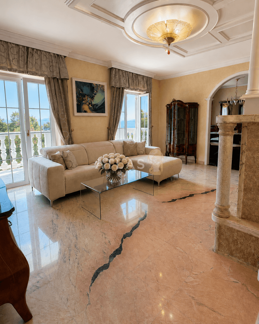MATULJI – LUXUSVILLA VON 430 M² MIT MEERBLICK – 8 MINUTEN VON OPATIJA ENTFERNT