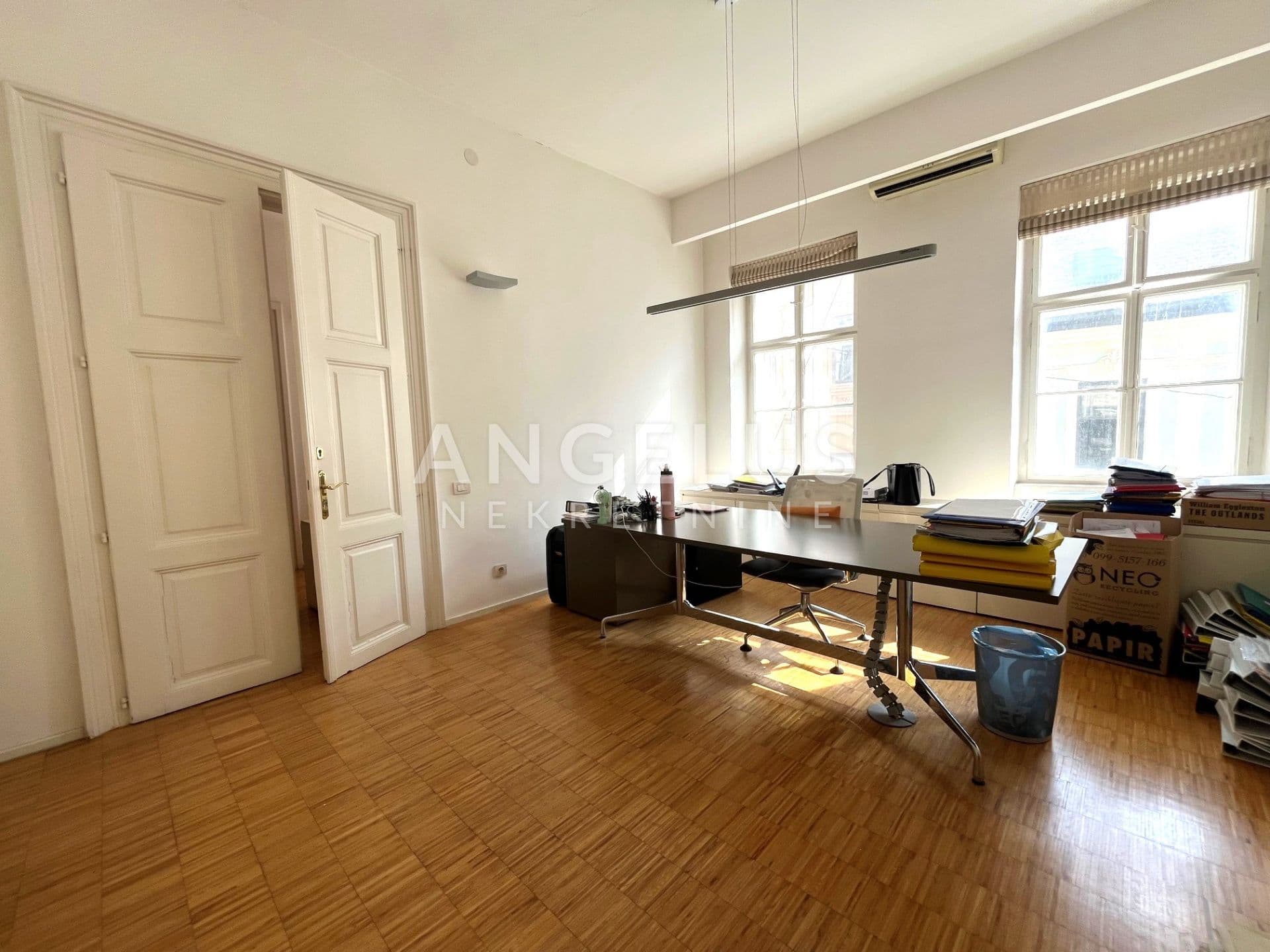 Zagreb, Centre - Radićeva Straße, 7 Büros, rent 152m2