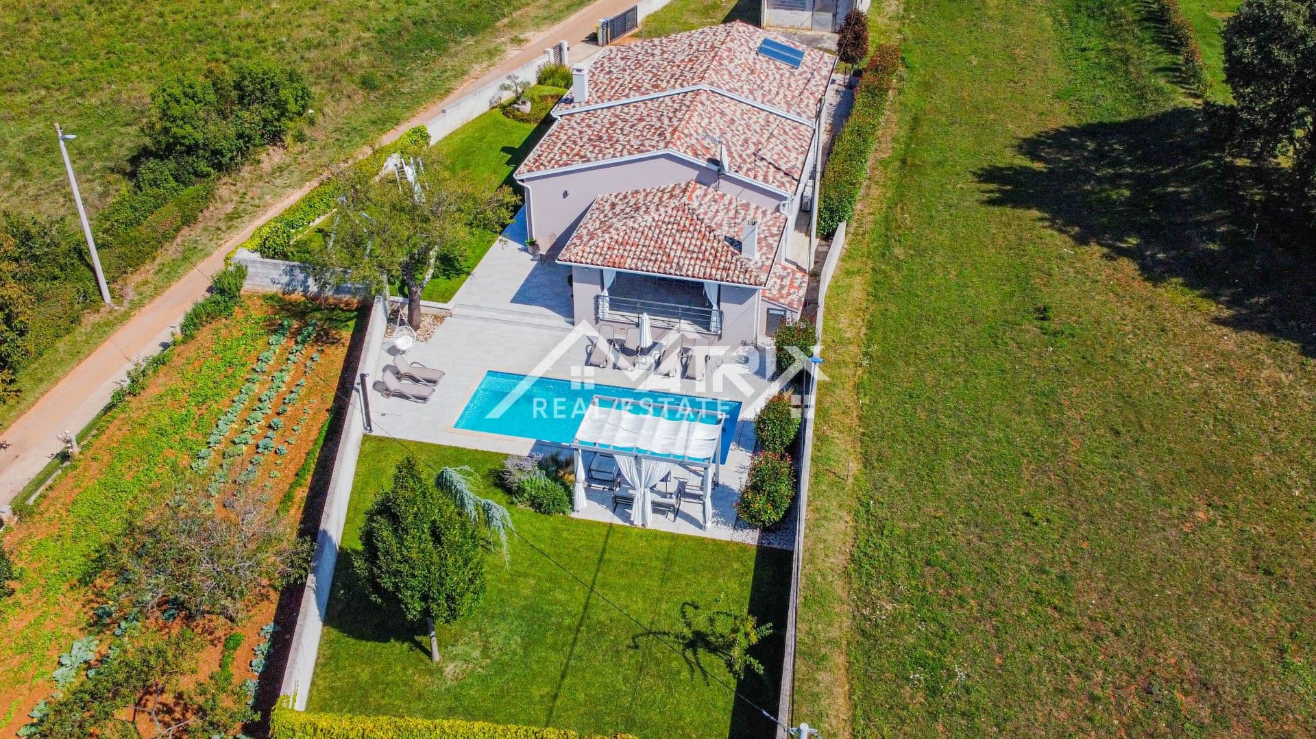 Umgebung von Svetvinčenat, schönes einstöckiges Haus mit Swimmingpool