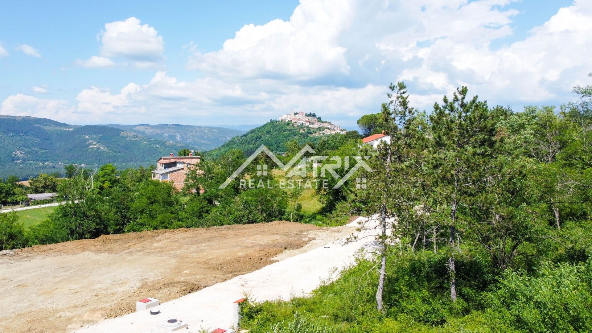 Motovun-Gebiet, wunderschönes Land mit freiem Blick auf Motovun!