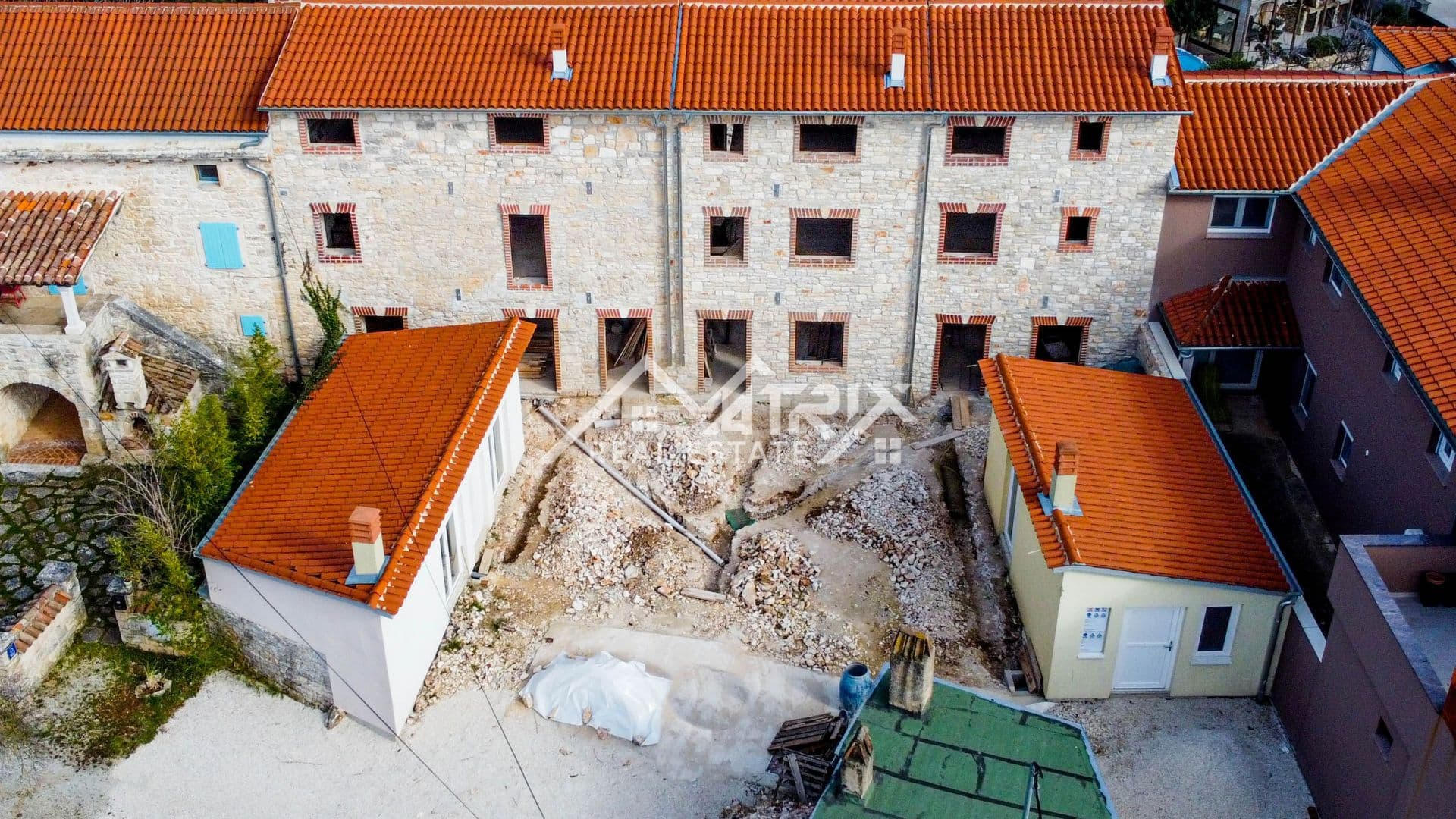 Svetvinčenat-Gebiet, istrisches Steinhaus mit Swimmingpool