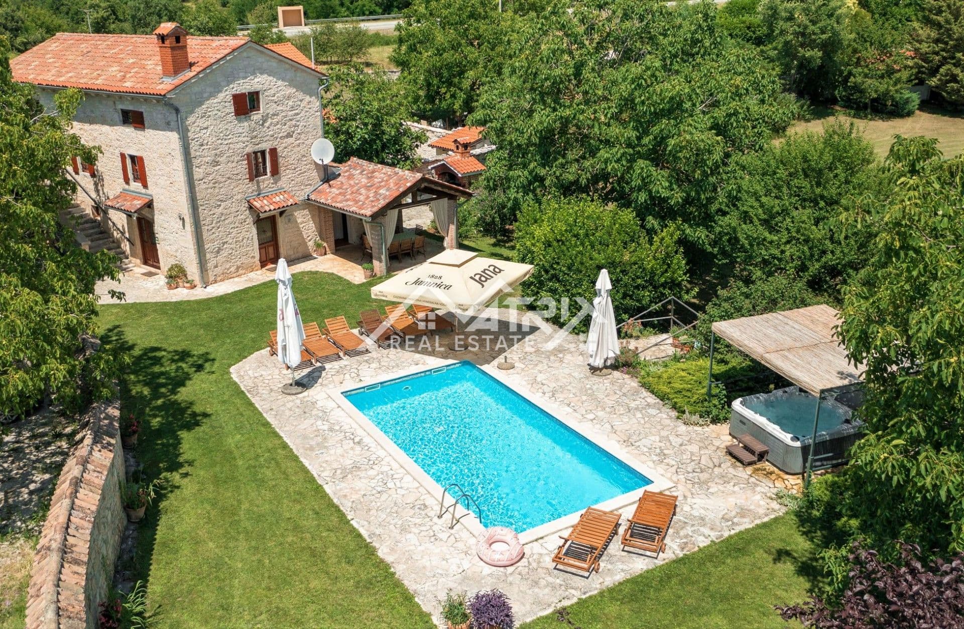 Poreč-Bereich, istrische Villa in einem großen Garten!