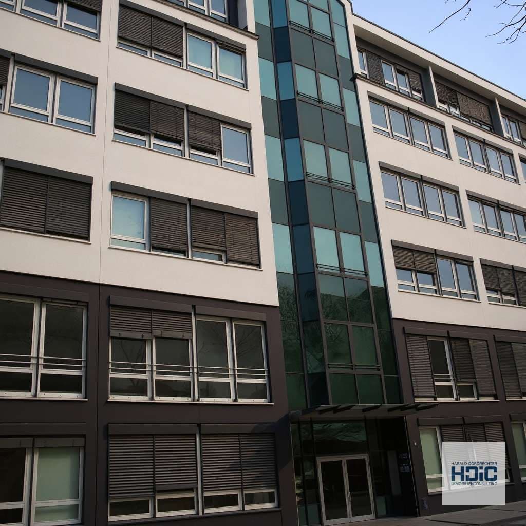 Lichtdurchflutete Büroflächen mit flexiblem Raumkonzept