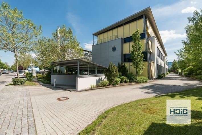 Flexibel gestaltbare Büroflächen mit klarer Architektur