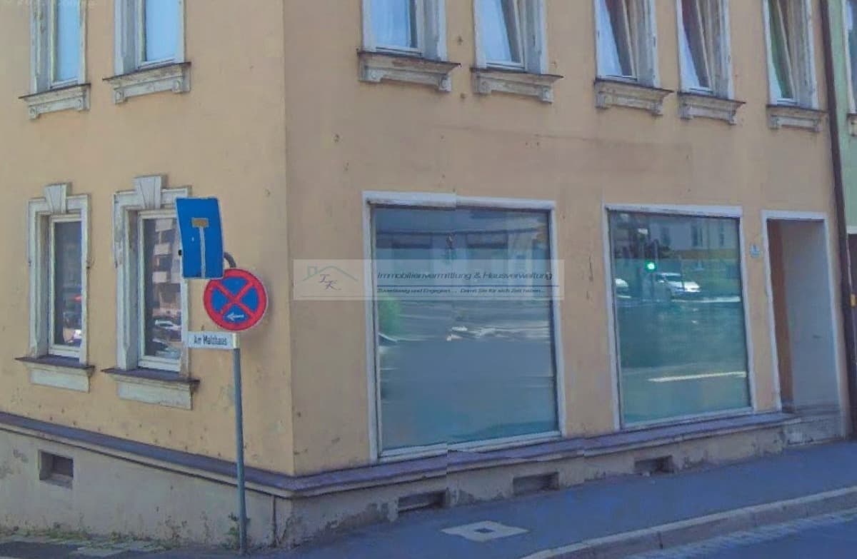 Perfekt sichtbar, perfekt gelegen – Bürofläche in Marktredwitz-Zentrum 1A Lage zu vermieten