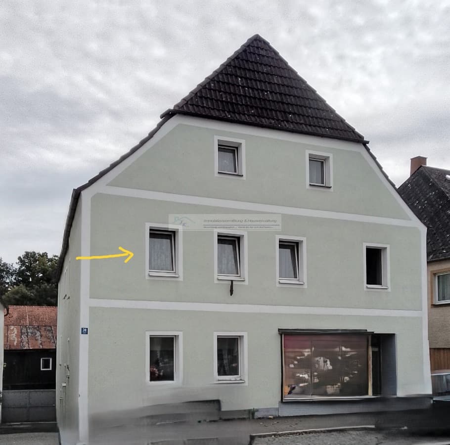 Möblierte 3-Zimmer-Wohnung (Option zzgl.2 Zimmer) im charmanten Altbau in Waldershof zu vermieten
