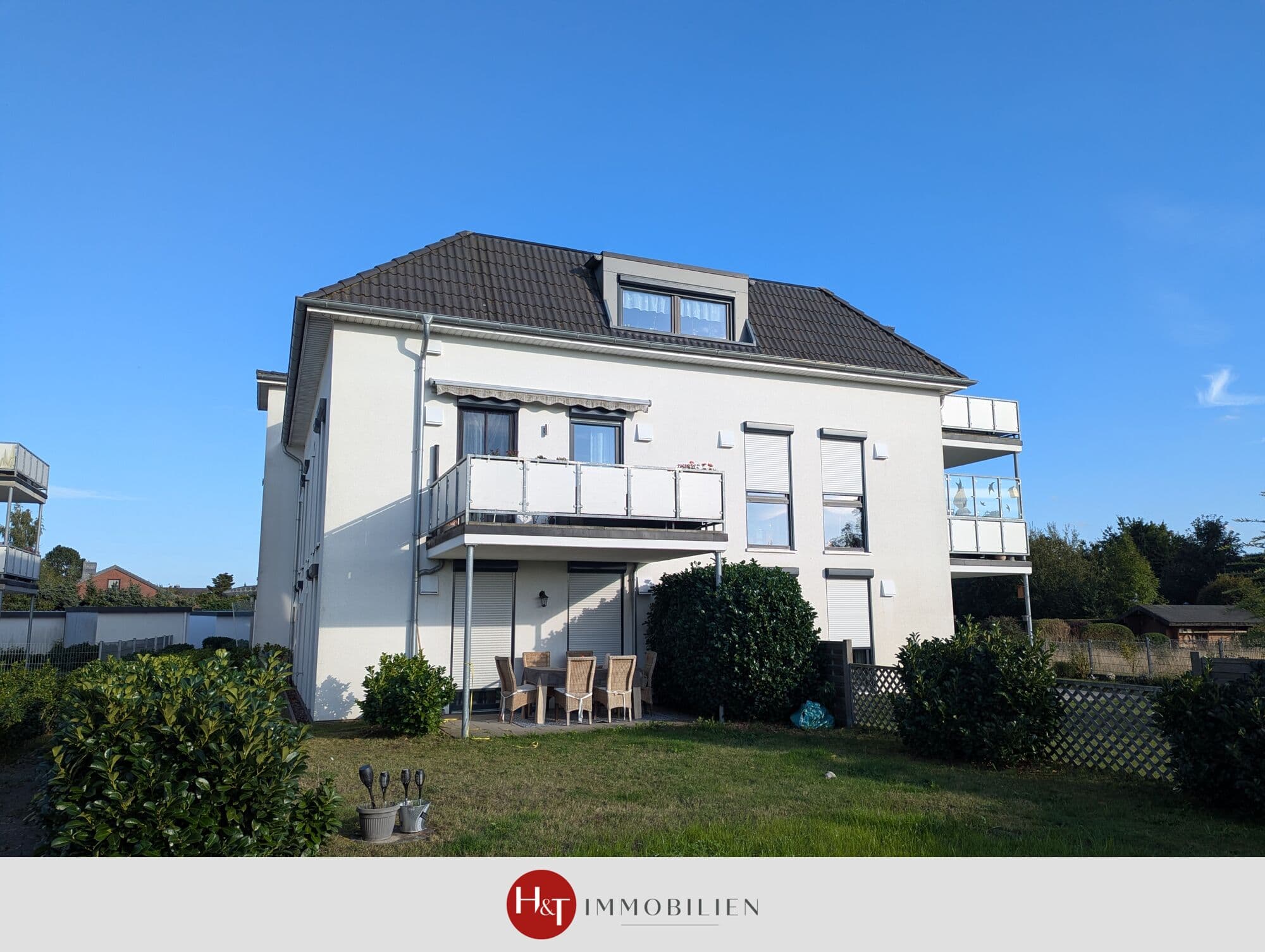 Etagenwohnung mit großem Südbalkon und Garage!
