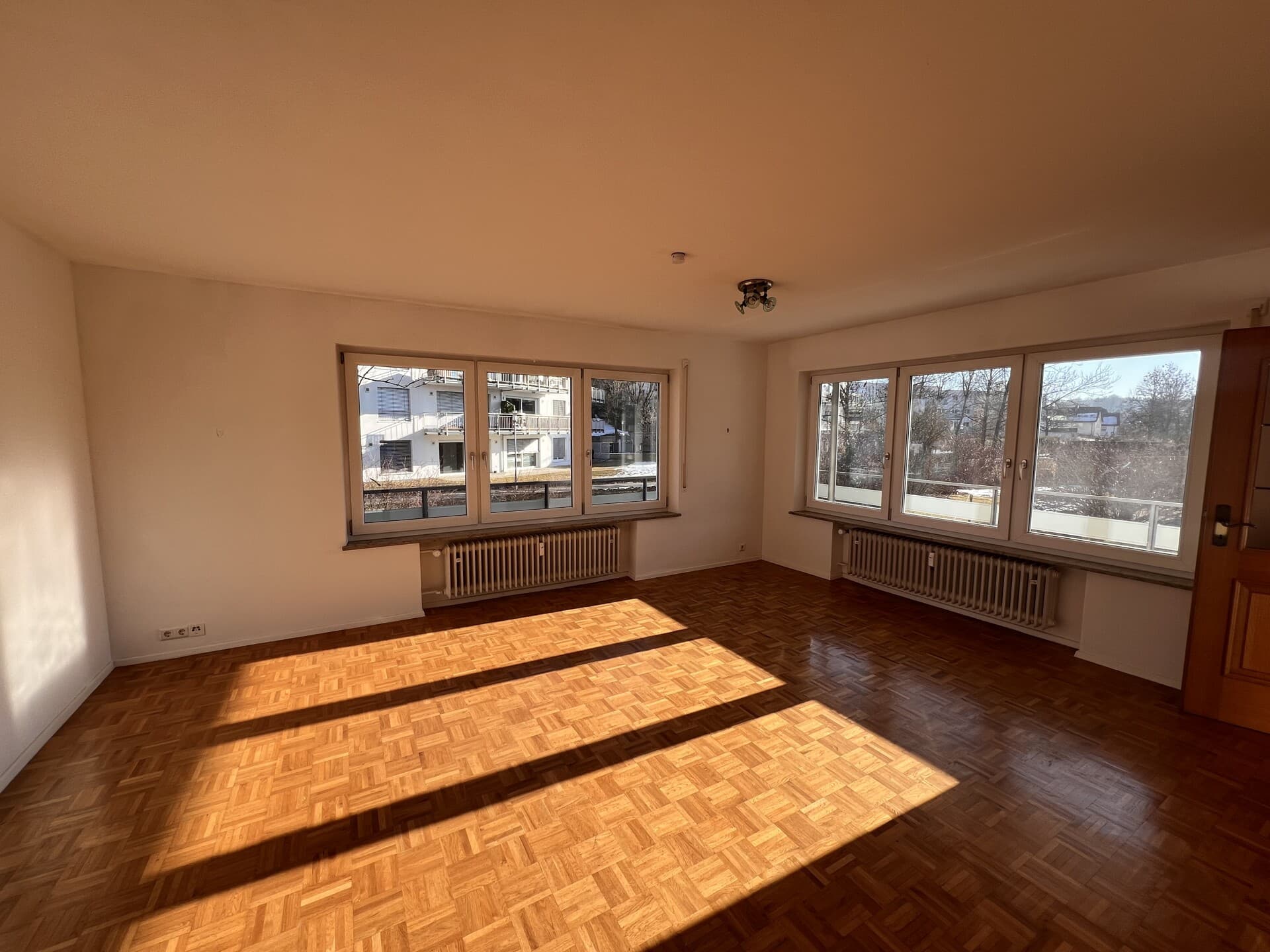 Sofort frei: 4-Zimmer-Erdgeschosswohnung mit Garten und Stellplatz!