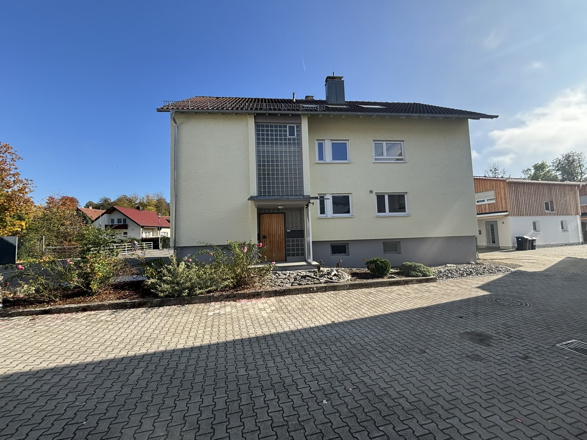 Selbstbezug oder Kapitalanlege: Helle 4-Zimmerwohnung mit Balkon und Stellplatz im Herzen von Bad Wurzach!